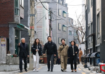 [포토] 1인 가구 밀집 지역 둘러 보는 오세훈 서울시장