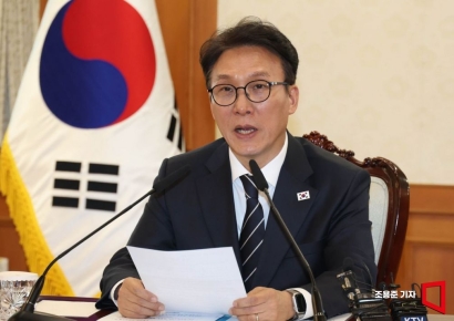 [포토] 김민석 총리, UN AI 허브 유치지원 TF 회의 주재