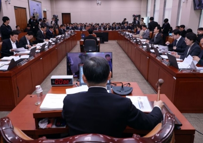 "SSM, 심야제한·의무휴업서 빼자"…닻 오른 유통규제 개선