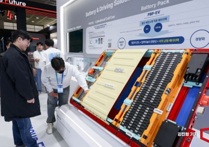 [포토] 포스코, '철강 복합소재 적용 배터리팩'