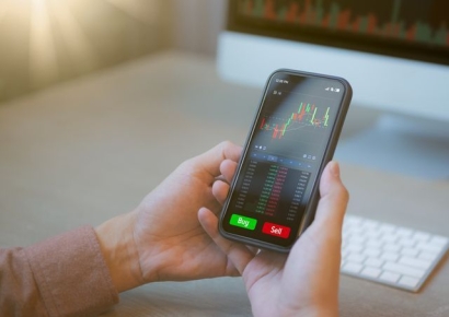 "돈 복사기래" 입소문 타더니…100조 몰리며 '대박 수익률' 기록한 종목