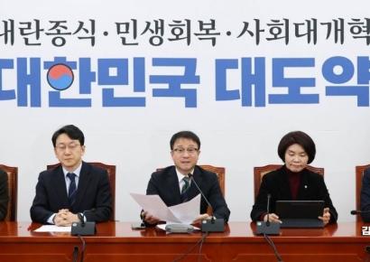 [포토] 與 한병도 "대미투자특별법 처리, 관세·통상 불확실성 완화 기대"