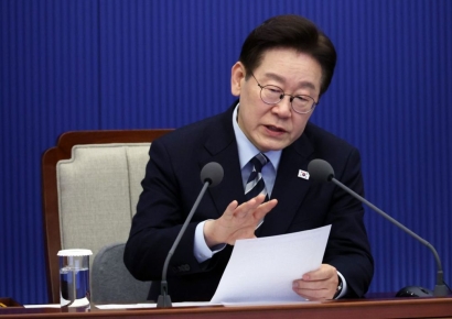 [속보] 李대통령, '무안 참사' 뒤늦은 유해 수습에 "책임자 엄중 문책"