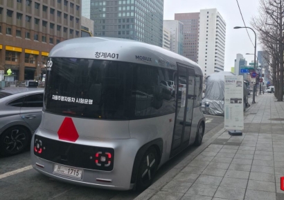 "왜 처음부터 끝까지 혼자 가질 못하니"…곤란할 때마다 '운전해주세요'[한·중·미 로보택시 大戰]⑦