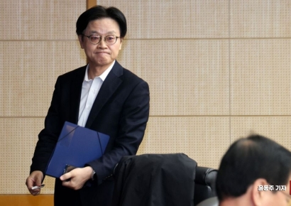 [포토] 김정관 장관, 최고가격제 점검단 회의 참석 