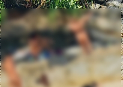 "누드비치 아니라니까요"…알몸 관광객에 몸살 앓는 '이곳'