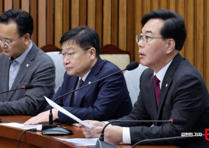 [포토] 국힘 “이재명 공소취소 거래 의혹…정성호 장관 탄핵 사유”