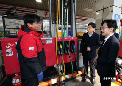 [포토] 주유소 찾은 김정관 산업부 장관