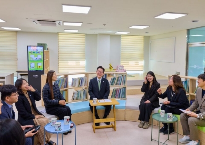 청주 발달장애 특수학교 찾은 李대통령…학부모 간담회 뒤 수업도 참관