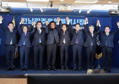 與 전남광주특별시장 경선 합동연설…'李 대통령 인연' 경쟁