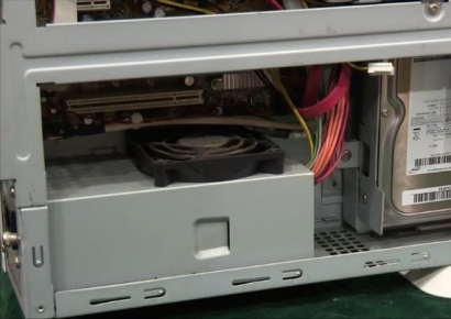 메모리값 오르자 학교 PC 부품 빼돌린 정황…업체 직원 고발