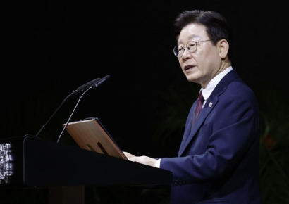 與초선 만난 李대통령 "개혁 협조 구해…국민과 소통하는 직접 정치 강조"(종합)