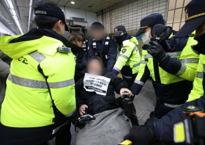 [단독]경찰, '미신고 집회' 처벌 난항…수사국 전건 지휘