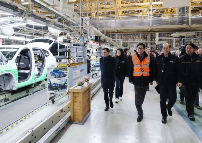 "부산, 투자 8조 시대 산업도시의 귀환…기업·투자 다시 몰린다"