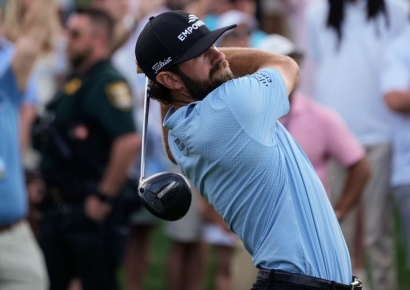 [위너스 클럽]영, 18번 홀 375야드 장타로 끝냈다