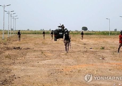 나이지리아 '자폭테러' 추정 연쇄폭발…최소 23명 사망 