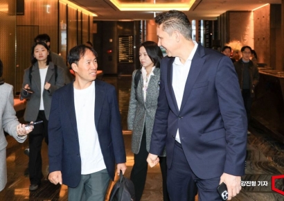 [포토] 리사 수 AMD CEO와 회동 앞둔 김성훈 업스테이지 대표