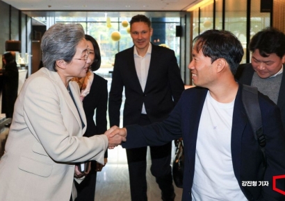 [속보]리사 수 AMD CEO "업스테이지 훌륭한 회사"