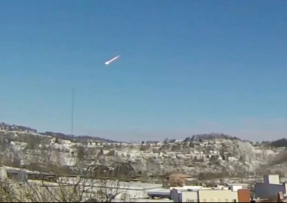 집물건 와장창, "폭탄 터진 줄"…대낮 미국 동부지역 무게 7t 유성 '공중 폭발'