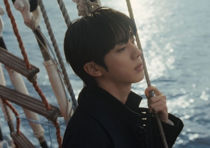 하루하루 헤엄치는 인생의 바다 '스윔'…두려움 없이, 우리 함께[BTS is back]
