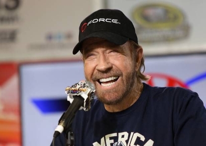 '전설의 터프가이' 떠났다…美 액션 스타 척 노리스 별세