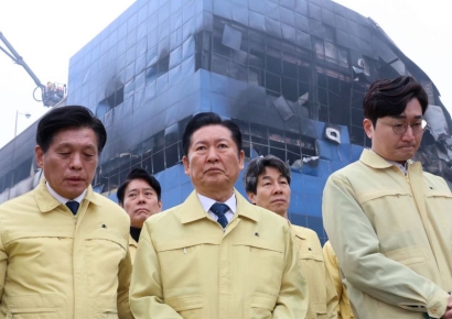 대전 화재현장 찾은 여야 대표…"국회 차원 지원책 논의"