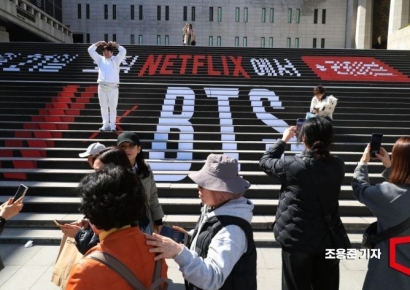 "엘비스급 귀환?"…BTS 컴백에 '전설 소환'한 외신