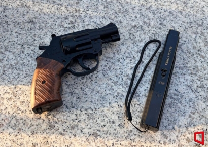 BTS 공연장 인근 금속탐지기에 '가스총' 적발