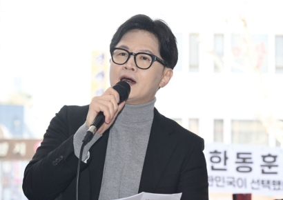 '김부겸 지지' 홍준표 겨냥한 한동훈…"탈영병, 결국 투항"