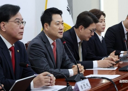 [포토] 장동혁 "애꿎은 공직자만 두들겨 팬다고 집값 내려가지 않아"