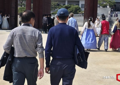 [포토] 산책하기 좋은 계절