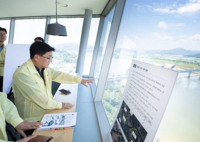 4대강 재자연화 속도낸다…낙동강 녹조·16개 보 처리 논의