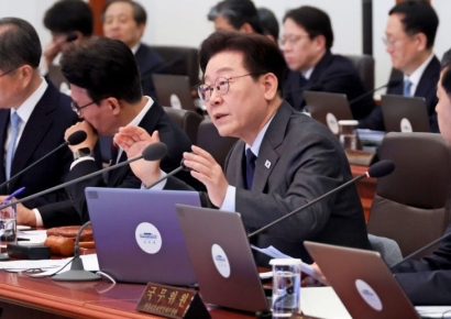 25조 전시 추경, '속도·실효성' 당부한 李 "지역화폐로 직접 지원 필요" (종합)