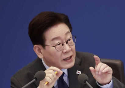 李 '부동산공화국' 타파, 연신 강조 배경은…