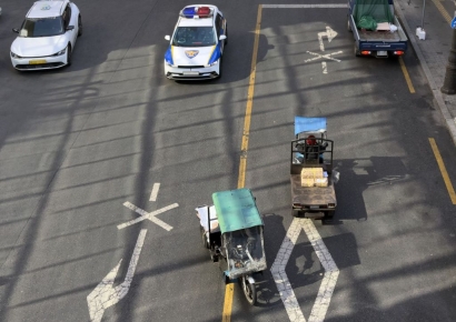 [이미지 다이어리]위태로운 선넘기..., 뒤통수가 따갑다.