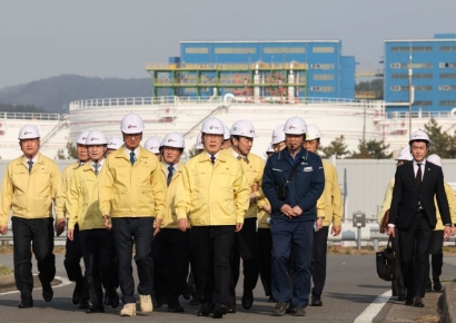 李, 중동 사태 장기화에 "할 일 많아…원유 확보하고 소비 줄이는 것"
