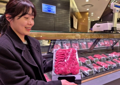 ‘고물가 타파’, 투뿔 한우가 1만원대… 롯데百 부산본점, 역대급 ‘축산물 박람회’ 개최