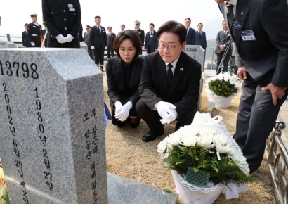 서해수호의 날 '北' 언급 없었다…이 대통령 "평화·번영 터전으로"