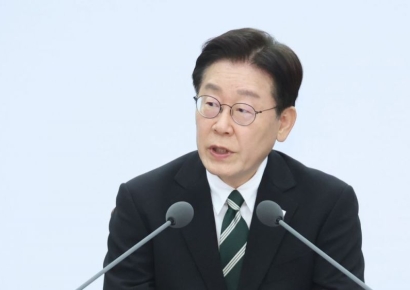 李 "한강 전미도서비평가협회상 수상, 한국 문학의 품격 세계에 증명"