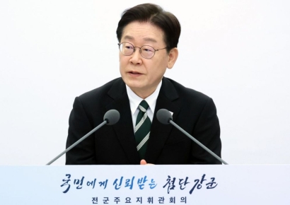 李대통령 "다주택 공직자 승진 배제 사실 아냐…검토한 적 없다"