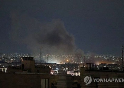 이란 대학가 이스라엘 공습 받아…"국가 과학 기반, 문화유산 마비"