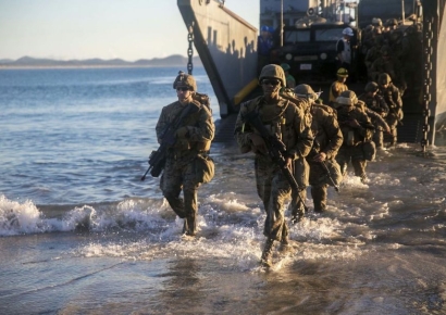 "美국방부, 이란서 지상 작전 준비 중"…기습 작전 가능성도