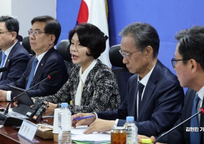 당정, 합성수지 수출규제 검토…중동발 비상 상황에 국가 역량 총동원(종합)