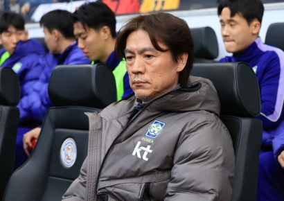 "전술은 없고 감독 연봉만 높아" 홍명보호 완패에 축구계 안팎 비판 폭발