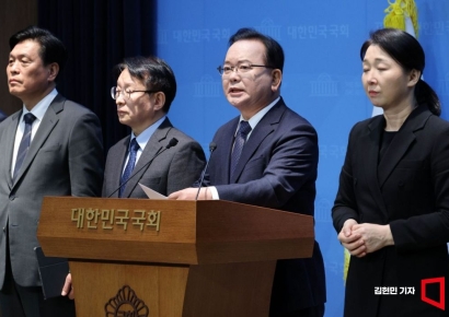 [포토] 김부겸, 대구시장 출마 "대구가 국힘 버려야 보수가 산다"