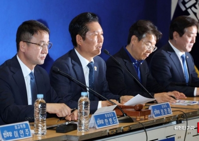 [포토] 정청래, 오세훈 작심 비판..."보여주기식 행정 끝내야"