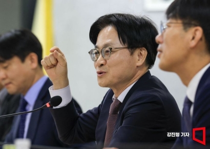 [포토] 모두발언하는 김정관 산업부 장관