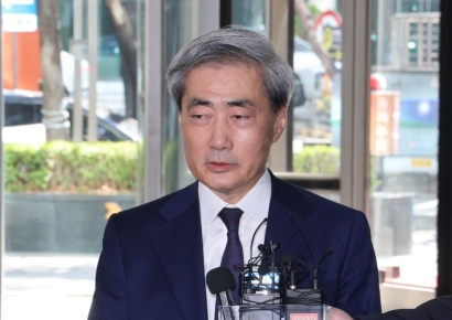 '첫 출근' 신현송 "환율 높지만 큰 우려 없어…달러 유동성 양호"