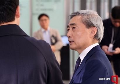 신현송 "기준금리, 중립금리 추정 범위 중간…물가·금융안정·경기 종합 고려해야"