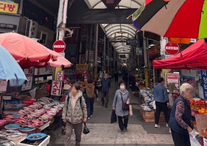 [르포]"사람보고 찍어야지 안그래예" VS 미워도 다시 한 번…흔들리는 부산